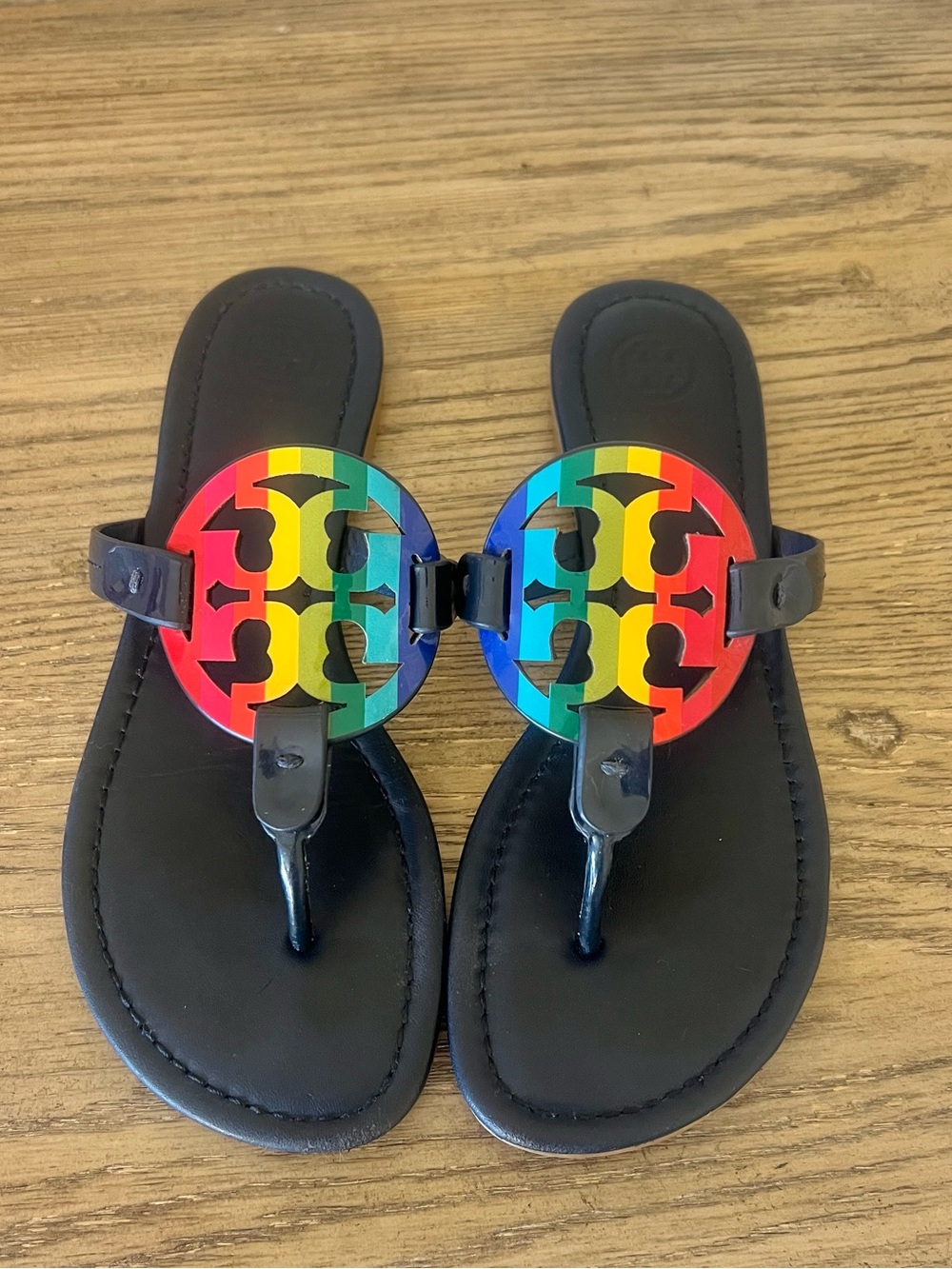 Tory Burch Miller patent leather rainbow navy leather thong sandals sz 7 - Picture 6 of 11